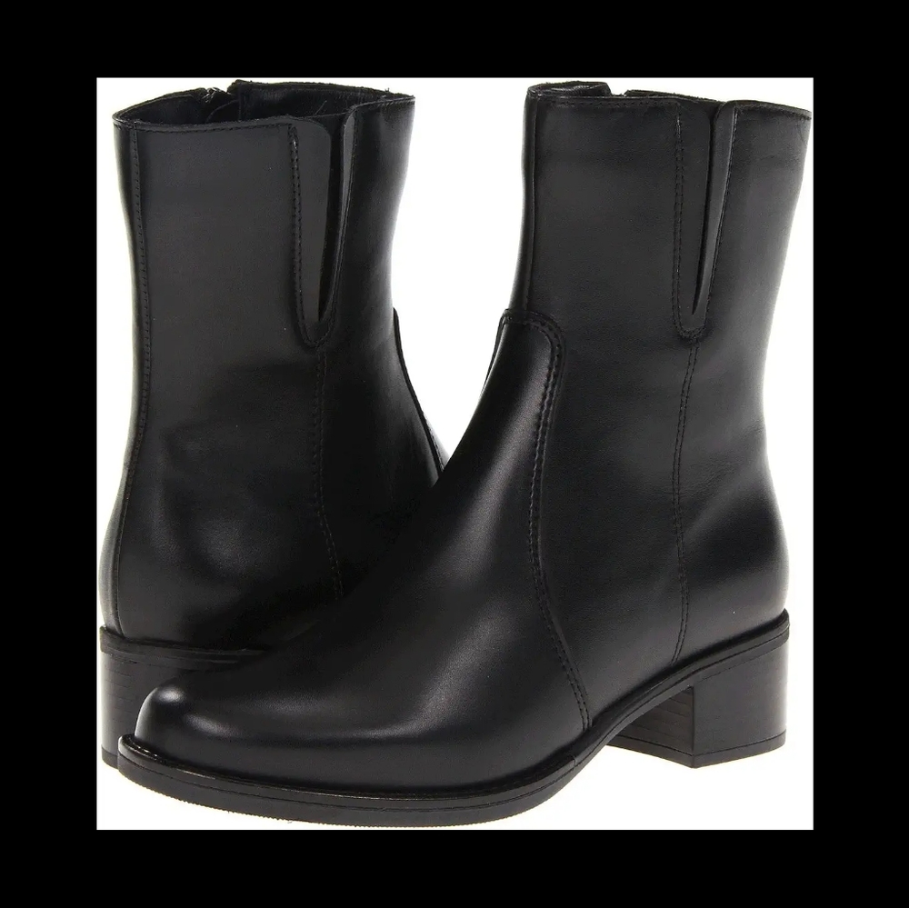 La Canadienne Combat Boots